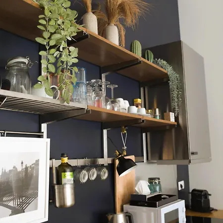 Modern & Sunny 1br With Swimming Pool Daire *