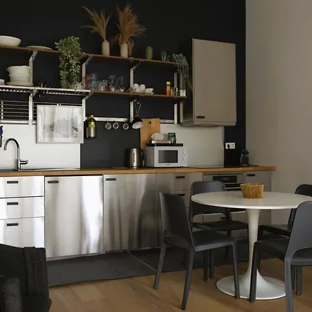 Modern & Sunny 1br With Swimming Pool *