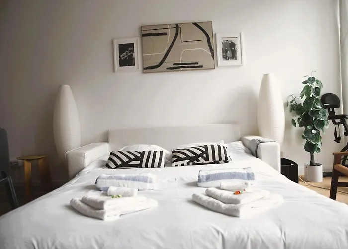 Modern & Sunny 1br With Swimming Pool Appartement Luxembourg